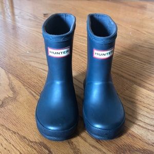 Hunter classic rain boots for toddler